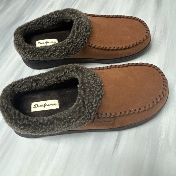 Only tried on. Mens Dearfoams slippers size 9-10. - Picture 2 of 8